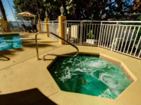 คอมฟอร์ตสวีทส์ เคลียร์วอเตอร์ - ดันเนดิน โรงแรมในเคลียร์วอเตอร์