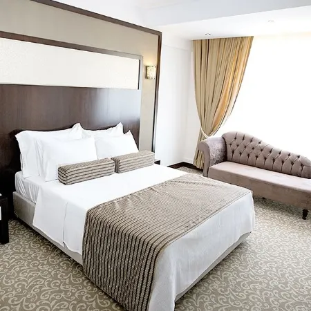 Lavin Hotel & Spa