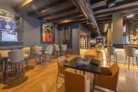 Royalton Hideaway Blue Waters, An Autograph Collection All-Inclusive Resort – Adults Only - bar