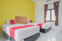 RedDoorz Syariah @ Pasir Putih Jambi Hotels in Jambi