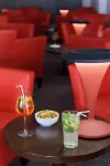 藝術家露台貝斯特韋斯特精品酒店 - 酒吧