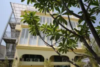 Latima Boutique Hostel فنادق في 