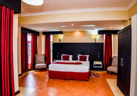 Isamilo Grand Hotel Отели рядом с достопримечательностью «Winterfell hall»