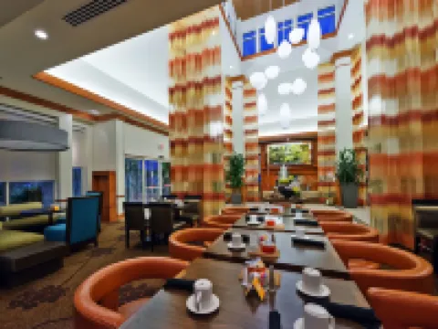 西門羅希爾頓花園酒店 西門羅酒店