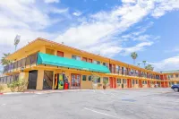 Hotel Avenida - Oceanside Camp Pendleton