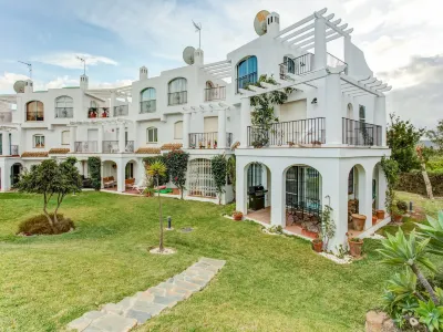Belvilla by OYO Altos del Golf