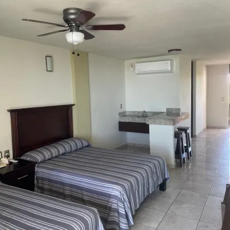 Hotel Las Jacarandas