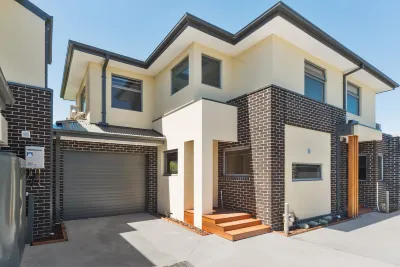 Rosewater Townhouses Dromana Hotels near ALDI