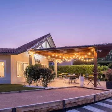 Kyriad Lyon Est - Bron Eurexpo le Cottage