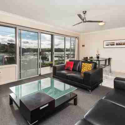 Bellevue on the Lakes Rooms