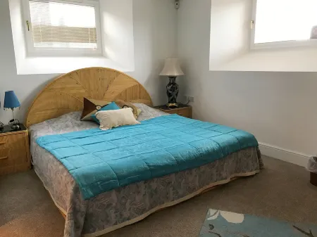 Scardroy Homes Inverness - Central 2 Bedroom with Parking WiFi Smart TVs Sleeps up to 6 Отели рядом с достопримечательностью «Inverness Kart Raceway»