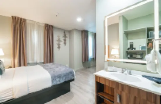 アーバン ブティック ホテル リトル・イタリー周辺のホテル