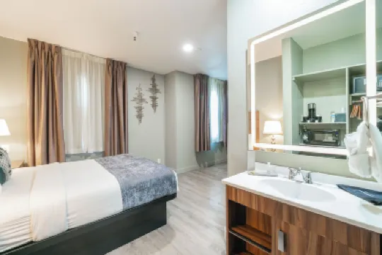 Urban Boutique Hotel Hotels near Coronado Bridge