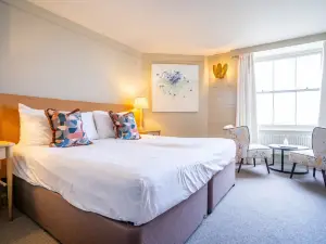 The Godolphin Hotel