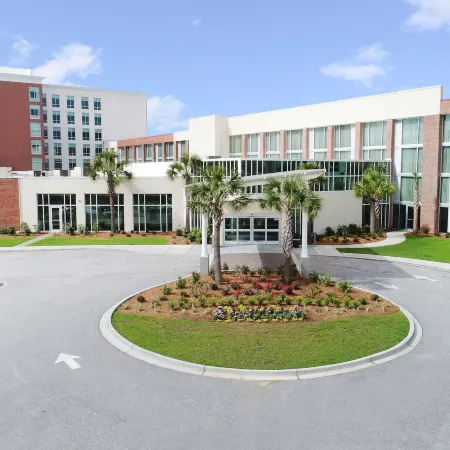 DoubleTree by Hilton Hotel and Suites Charleston Airport