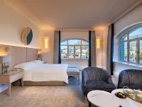 Victoria & Alfred Hotel by Newmark Hotels near Piazza St John