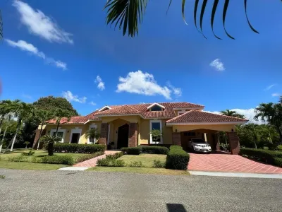 Villa GuavaBerry 5Br 6Bds 12Pax HugePool Hotels in 