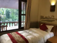 Jungle Safari Resort - Parvekkeita