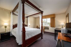 Three Rivers Inn Sedro Woolley