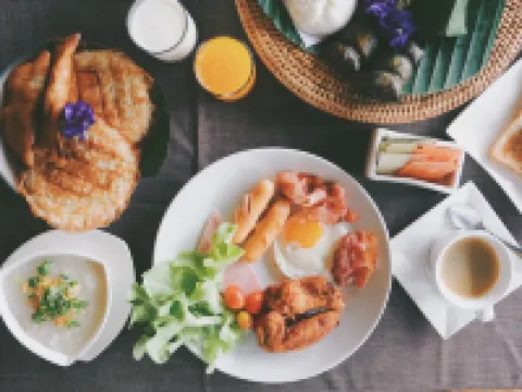 น้ำใสเขาสวย รีสอร์ท โรงแรมในระนอง