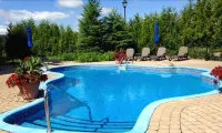 Hotel Vallea Bromont, Tapestry Collection by Hilton - Pools