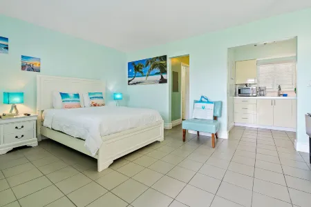 Hollywood Beachside Boutique Suite Отели в г. Голливуд