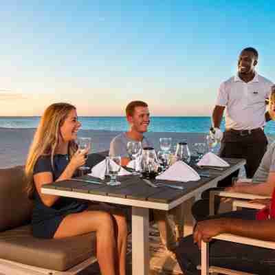 West Bay Club Dining/Meeting Rooms