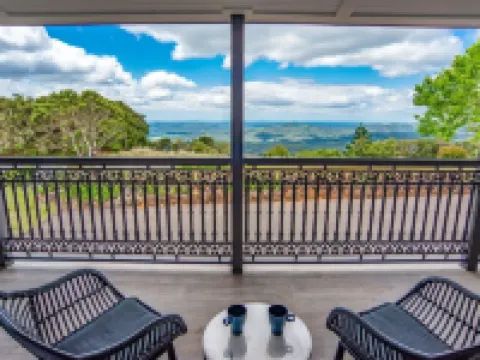 Clouds Montville Hotels in Montville