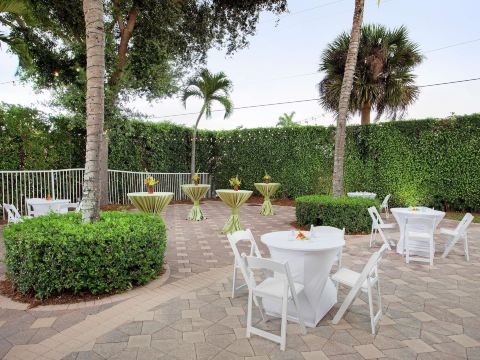 Hilton Naples
