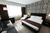 Mira Hotel