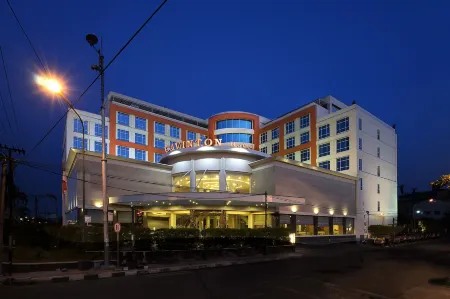 Cavinton Hotel Malioboro Yogyakarta Отели в г. Ngampilan
