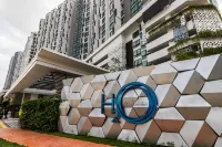 H20 Residences at Ara Damansara Hotels near Sultan Abdul Aziz Shah Airport