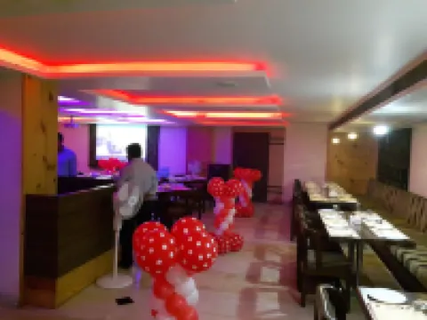Castle Inn Hotels in Khandwa