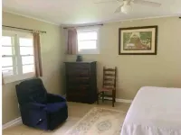 Cozy Waterfront Cabin on New River/Claytor Lake