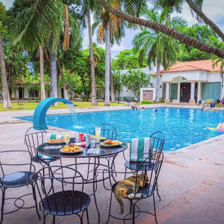 InHouse Select Hacienda Tres Rios