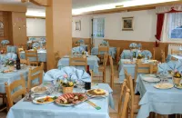Hotel la Roccia Hotels in Ponte di Legno