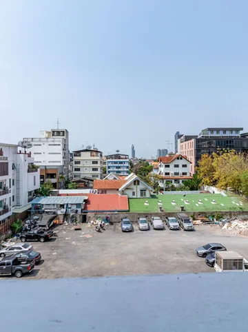 รูปภาพของลีฟวิ่งนราเพลส