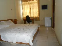 Nicolizy Hotel Hotels in Kwashieman
