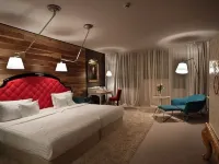 Graffit Gallery Design Hotel Hotels in Odesos
