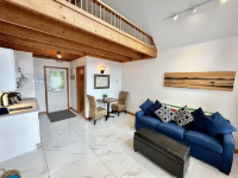 Private Oceanfront Cabin with Hot Tub - Doc Holiday Cabin