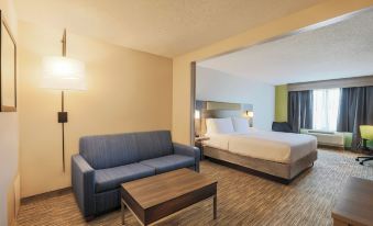 Holiday Inn Express & Suites Raleigh North - Wake Forest