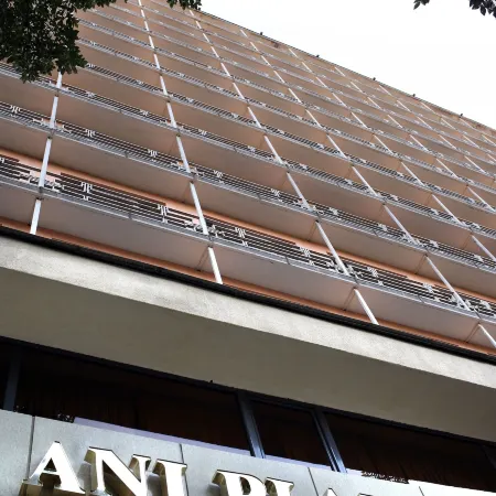 Ani Plaza Hotel