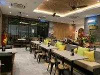 SPRING SEASON HOTEL Hôtels à : Muar