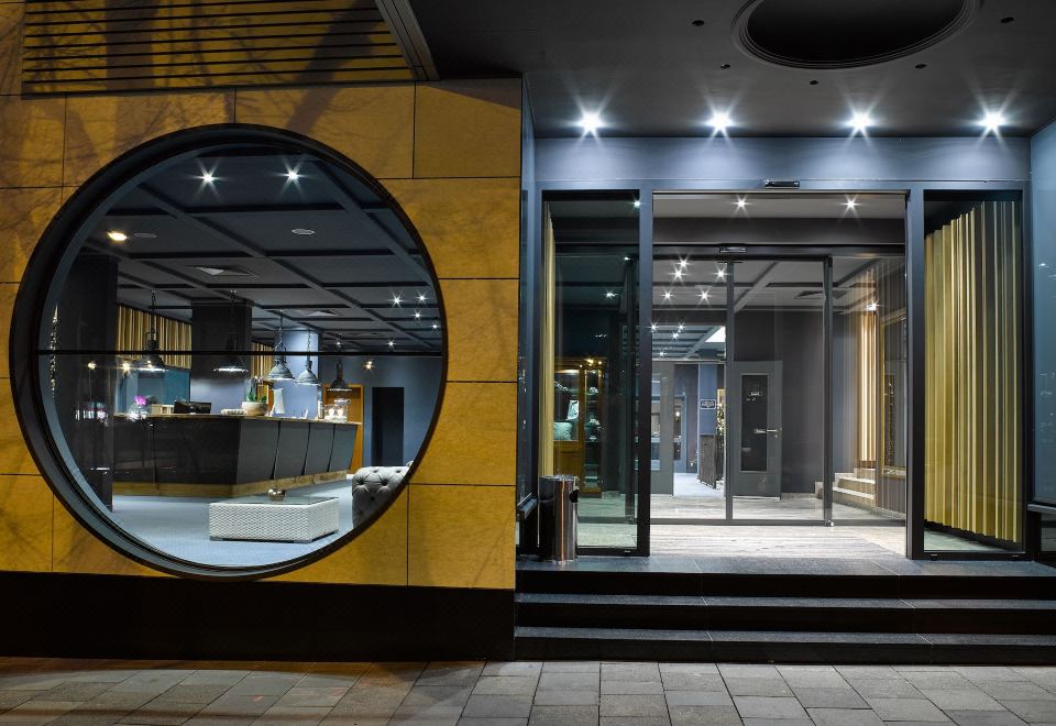 Hotel K?nigshof Over view