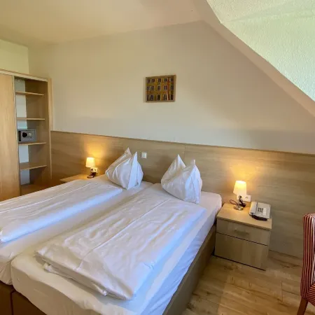 Hotel Schöne Aussicht Отели рядом с достопримечательностью «Резиденция архиепископа»