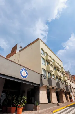 Hotel Qualitel Plus Hotels near PLAZA DE LA PAZ