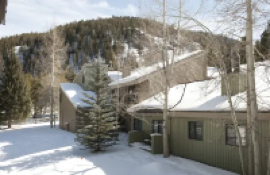 森林公寓-基斯通度假集團 秘魯快車附近的飯店