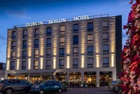 Dublin Skylon Hotel โรงแรมใน