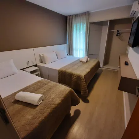 Caravaggio Praia Hotel
