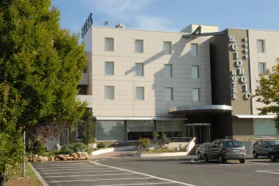 San Giorgio, Sure Hotel Collection by Best Western Hotel in zona Parco Urbano Luciano Lama